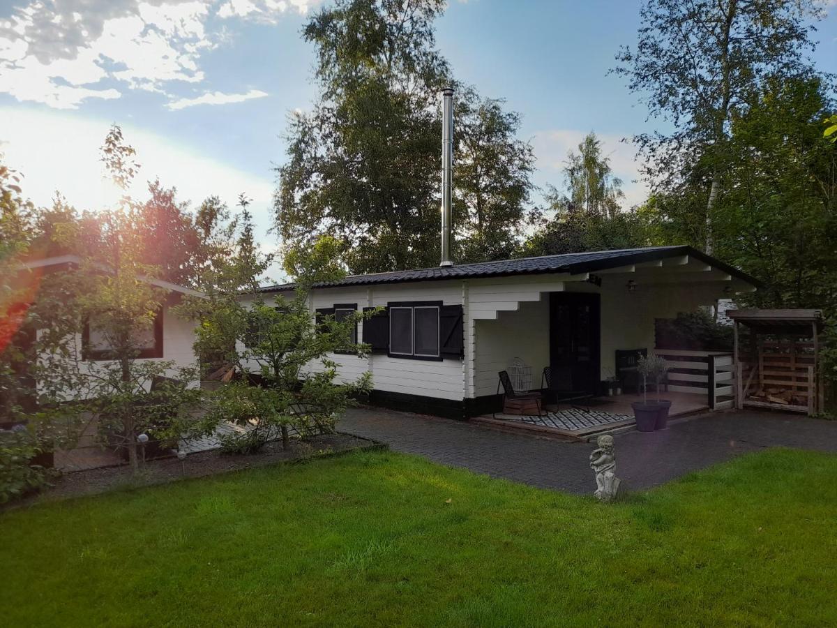 Carpe Diem, Het Ruime Chalet Met Houtkachel Nabij Wildlands Emmen Schoonebeek Szoba fotó